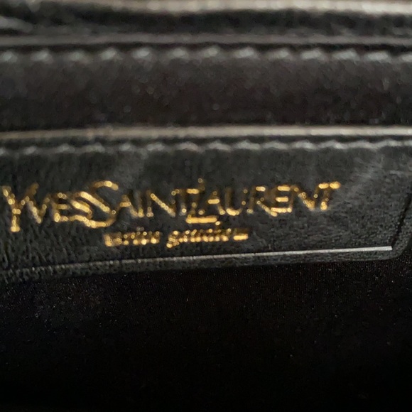 Authentic YSL Muse Messenger Patent leather bag - Picture 9 of 13